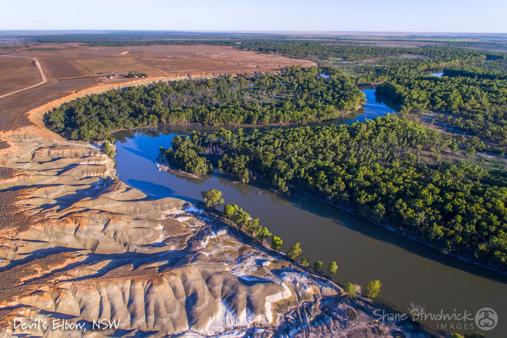 Река дарлинг полноводна круглый. Река Муррей в Австралии. Муррей и Дарлинг. Реки Дарлинг и Муррей. Река Дарлинг в Австралии.
